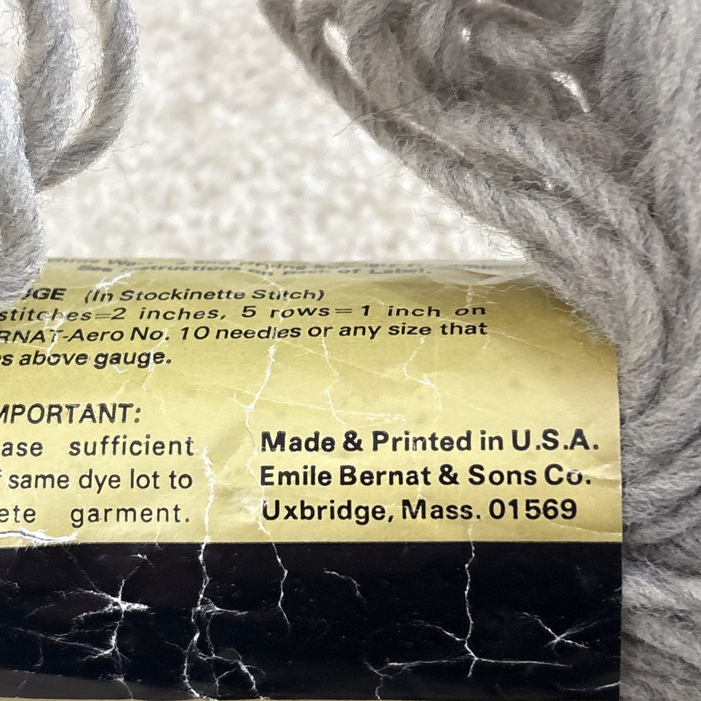 Bernat Krysta Yarn Birch Gray 1 Skein 2 oz Orlon Nylon - Picture 3 of 5